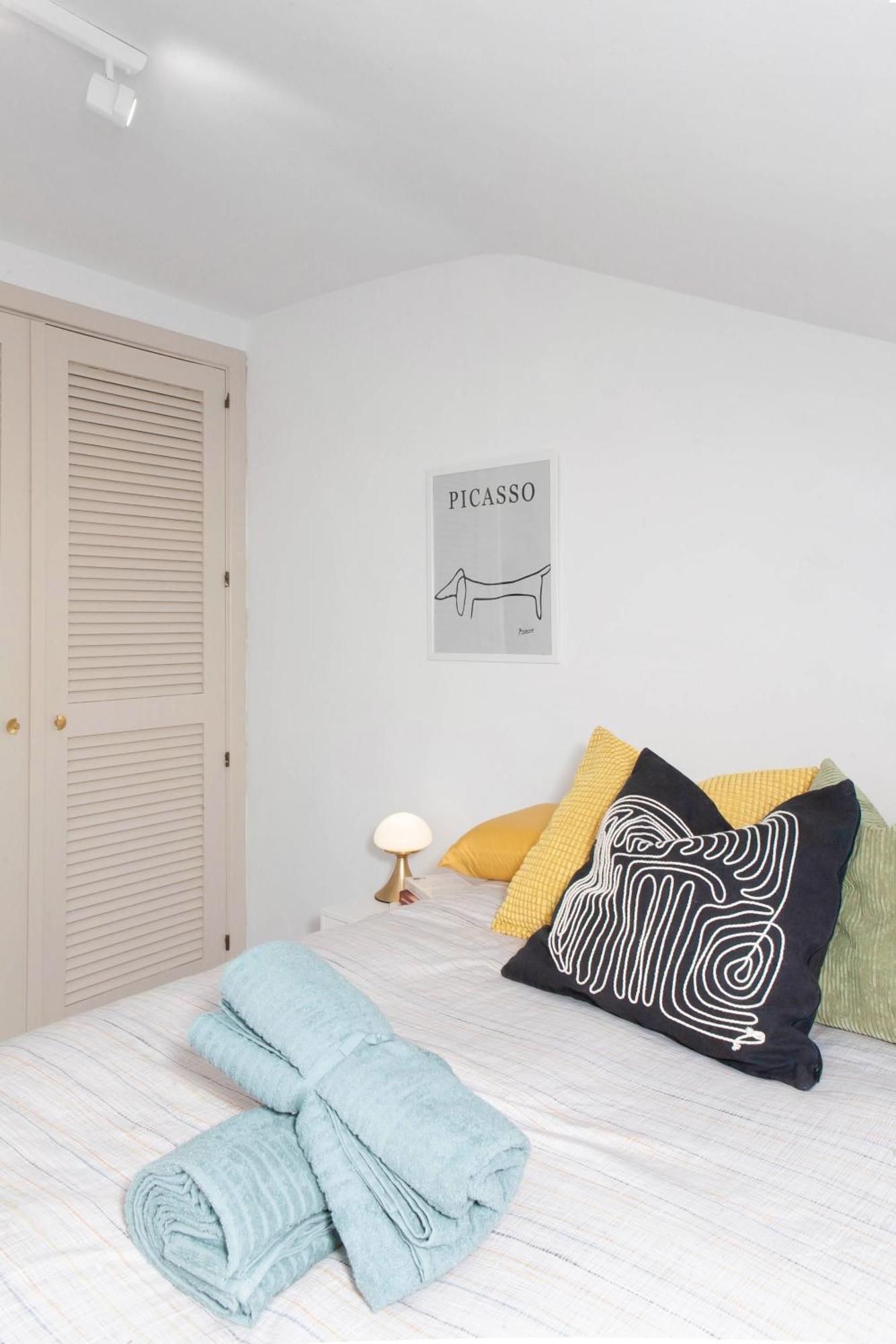Picasso'S Dream Cozy & Chic Attic Plaza Merced Malaga Bagian luar foto